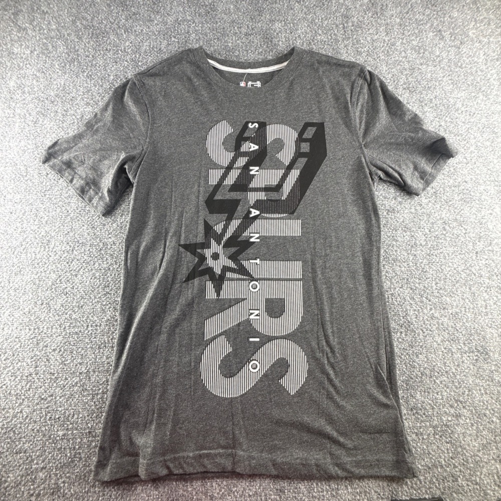 Ultra Game NBA San Antonio Spurs Mens Small Gray Graphic T-Shirt Short Sleeve